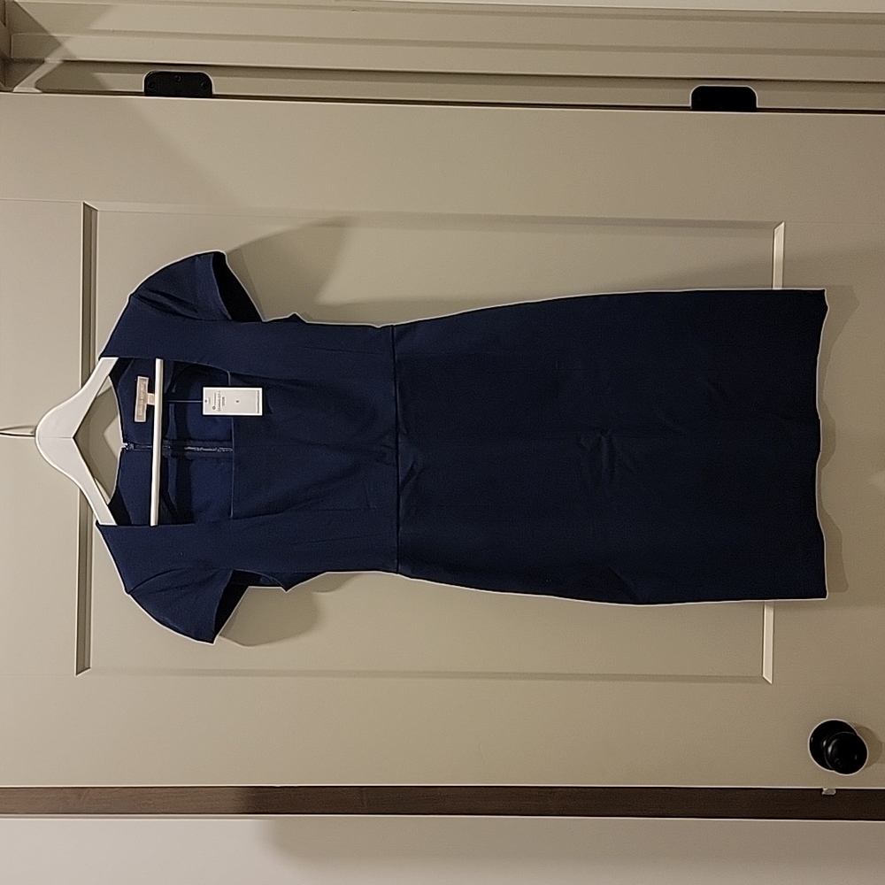Banana Republic size 6 navy dress NWT